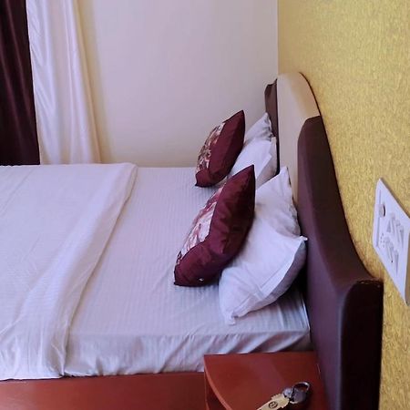 Paradise Hotel For Couples Mount Abu Buitenkant foto