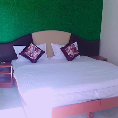 Paradise Hotel For Couples Mount Abu Buitenkant foto