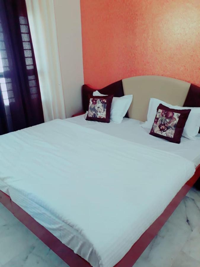 Paradise Hotel For Couples Mount Abu Buitenkant foto